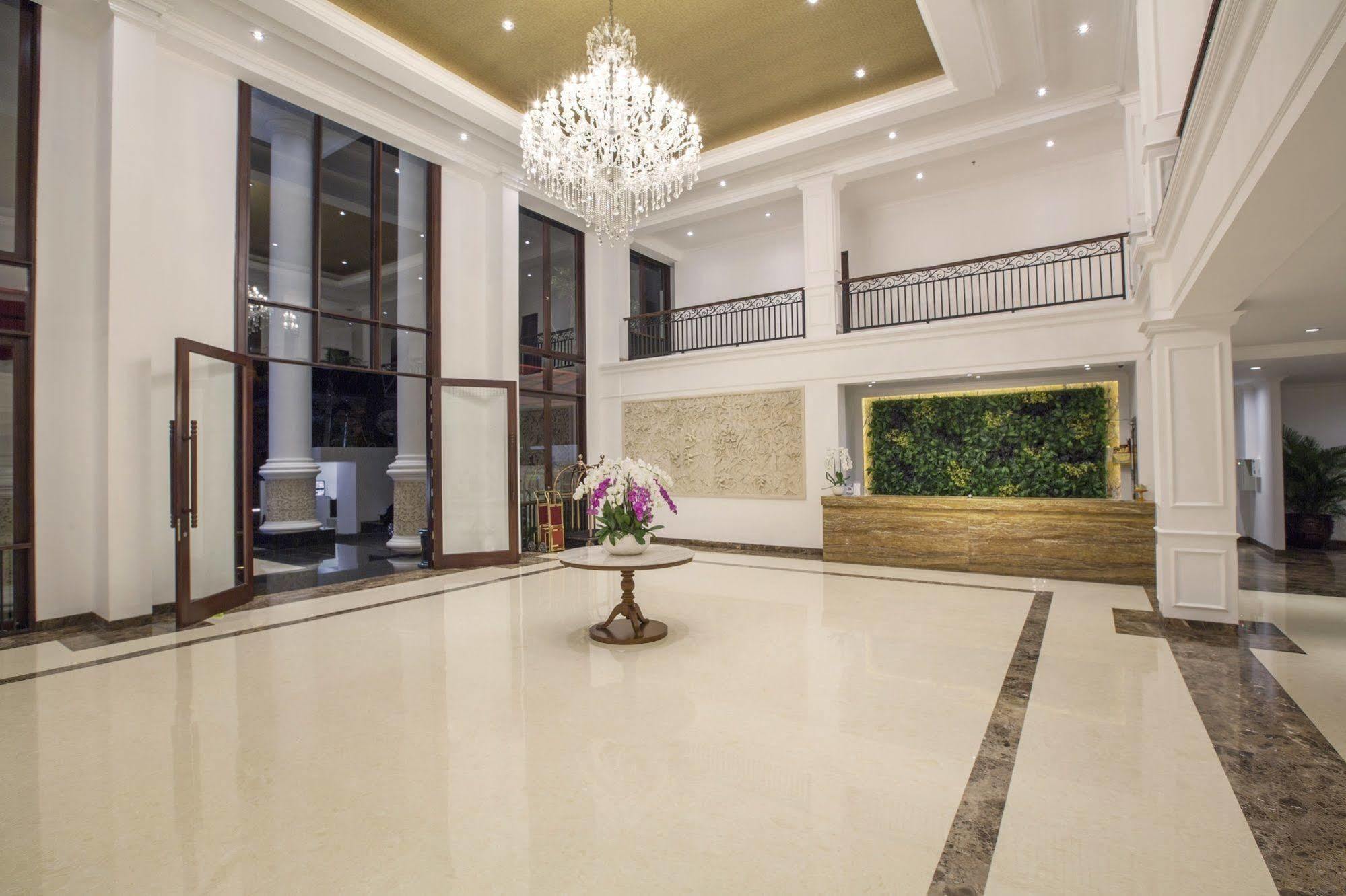 Grand Palace Hotel Sanur - Bali Екстериор снимка